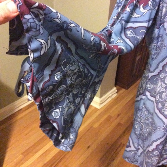 PRICE DROP! Bell sleeve cold-shoulder tunic. - Picture 8 of 8